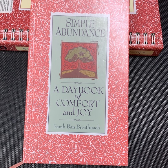 Daily Meditations & Discovery Journal Sarah Ban Breathnach - Picture 5 of 10